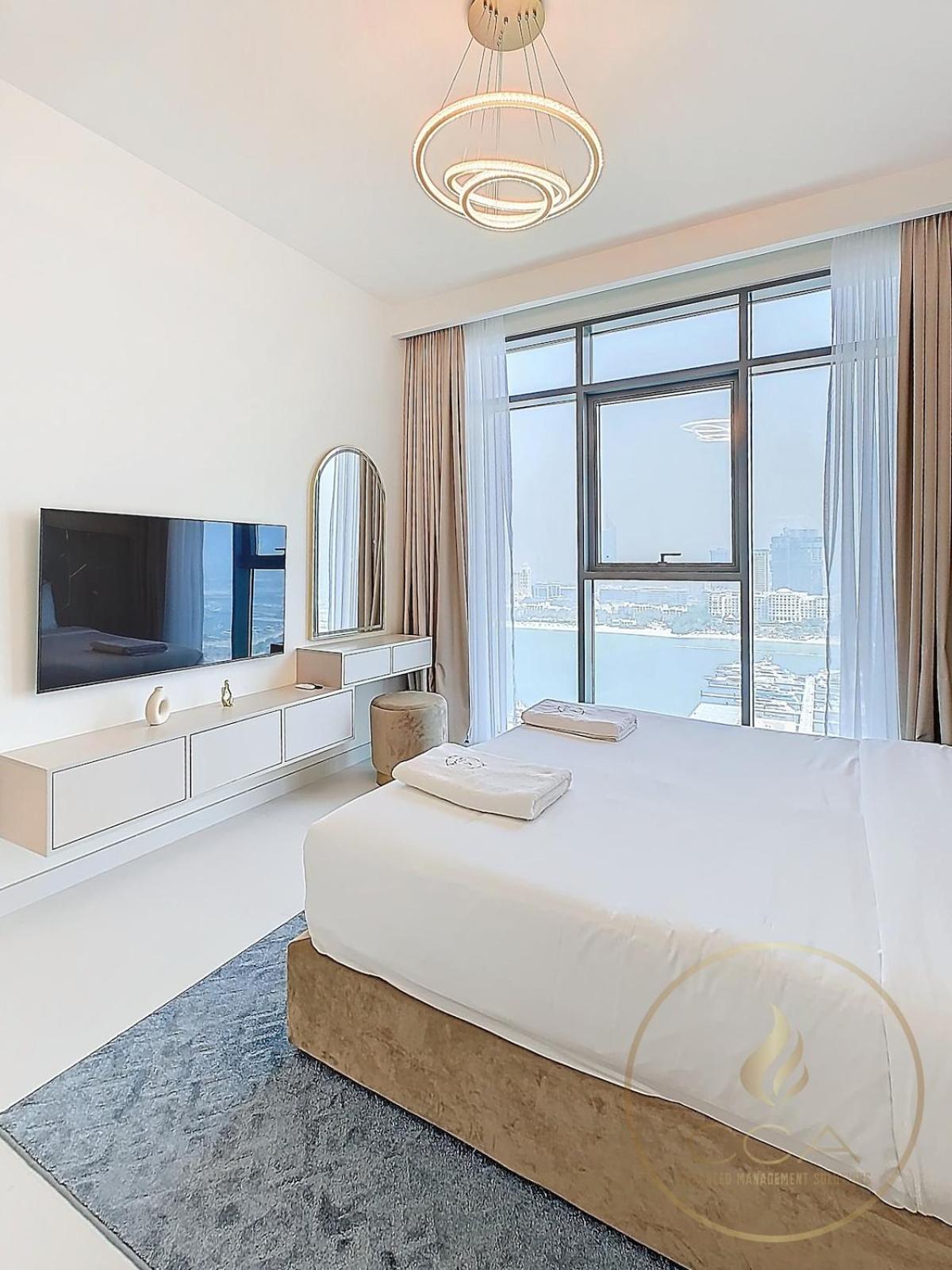 A Palace With Marina Views Apartment Dubai
